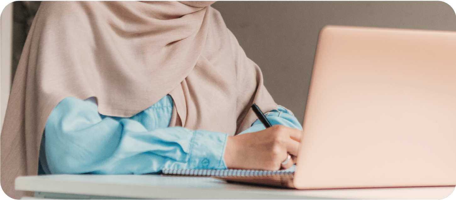 استديو الحلول الابتكارية للعاملات مع الفتيات